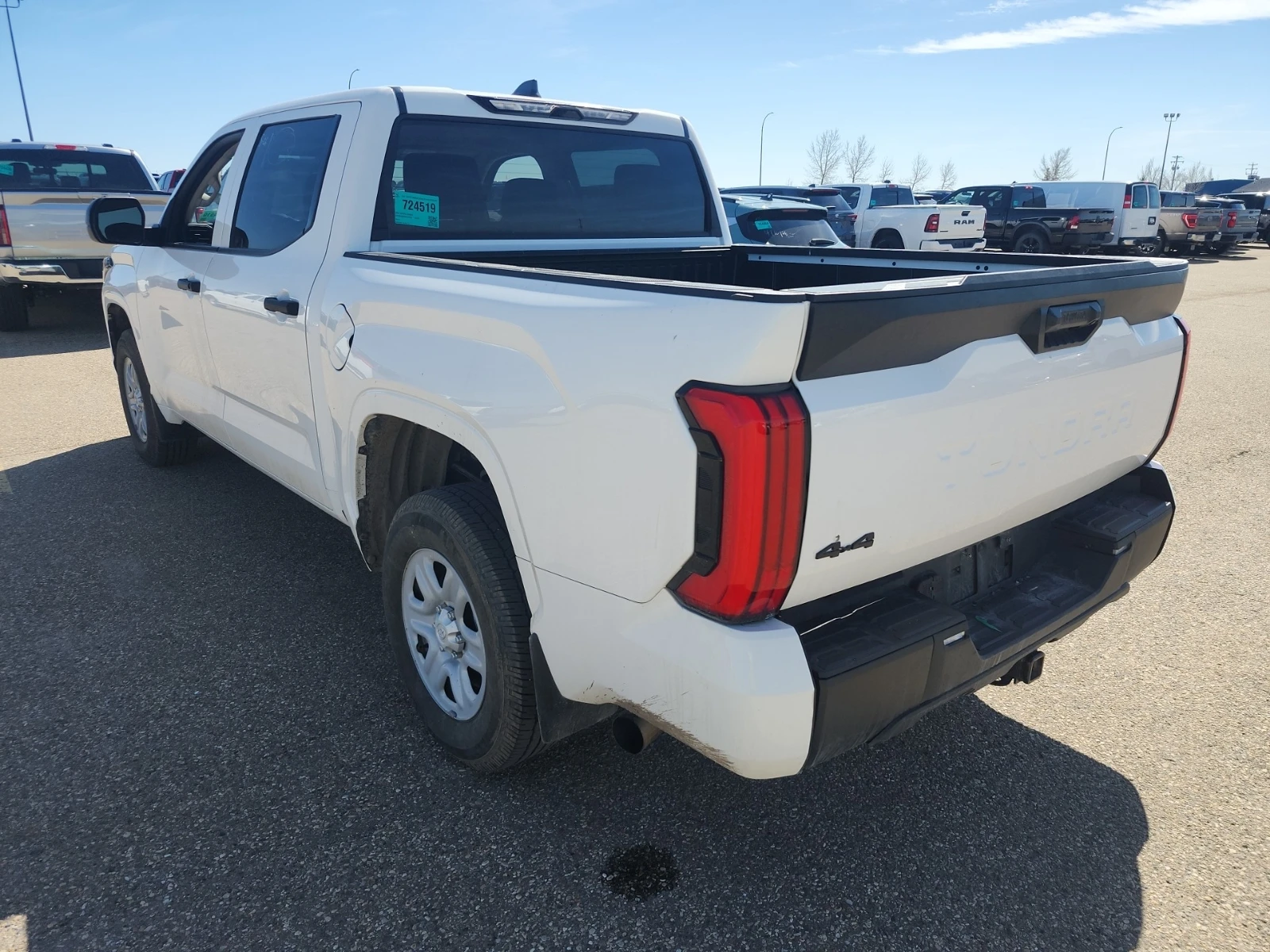 Toyota Tundra 4WD SR CrewMax , снимка 4 - Автомобили и джипове - 54477915
