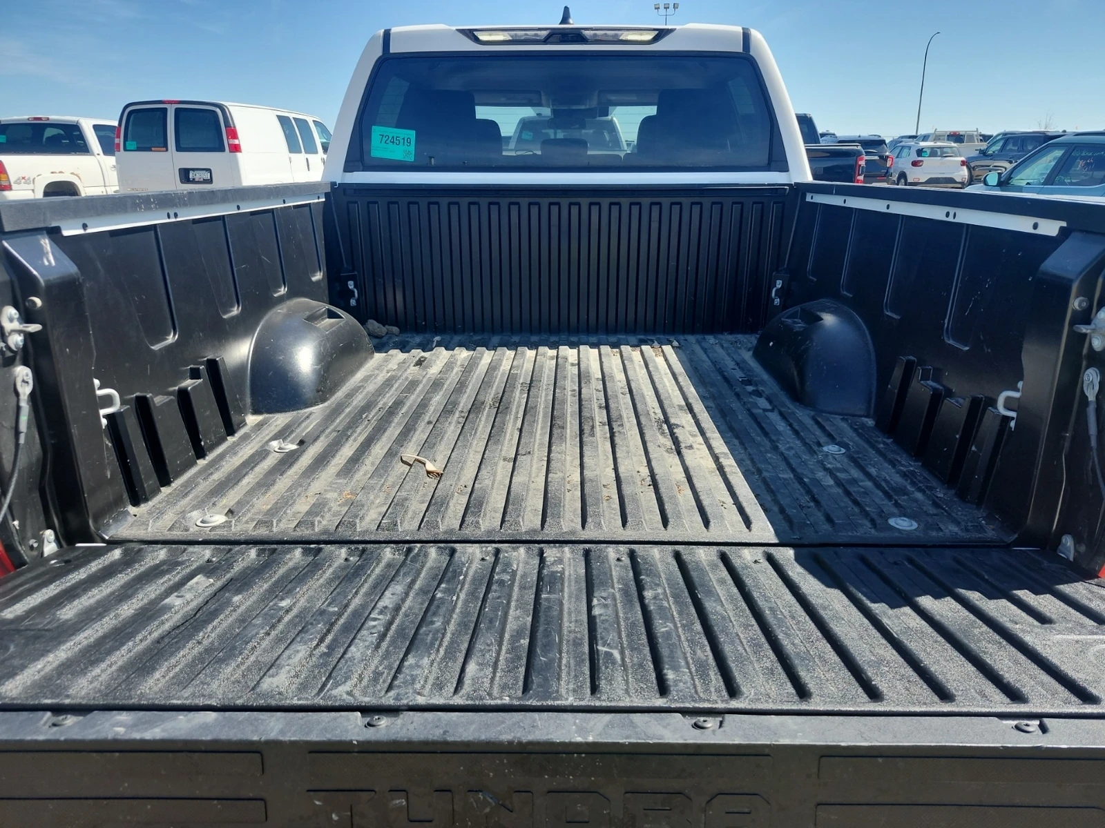 Toyota Tundra 4WD SR CrewMax , снимка 13 - Автомобили и джипове - 54477915