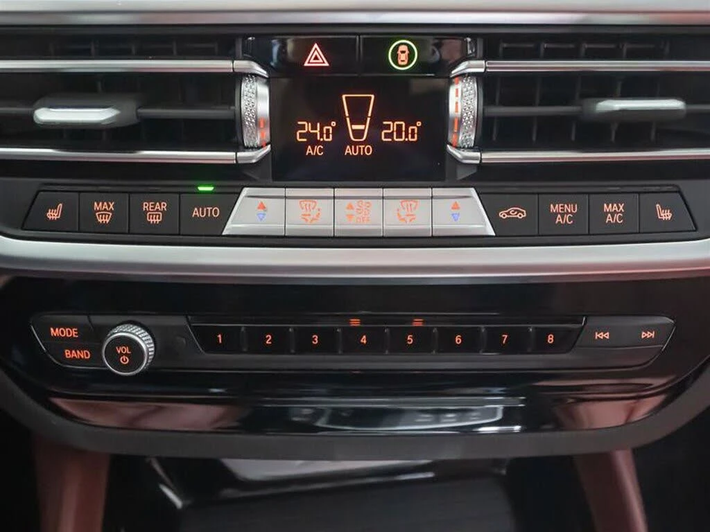 BMW X4 XDRIVE* 30i* ДИГИТАЛНО* ТАБЛО* ПОДГРЕВ* ОБДУХВАНЕ*, снимка 10 - Автомобили и джипове - 54836178