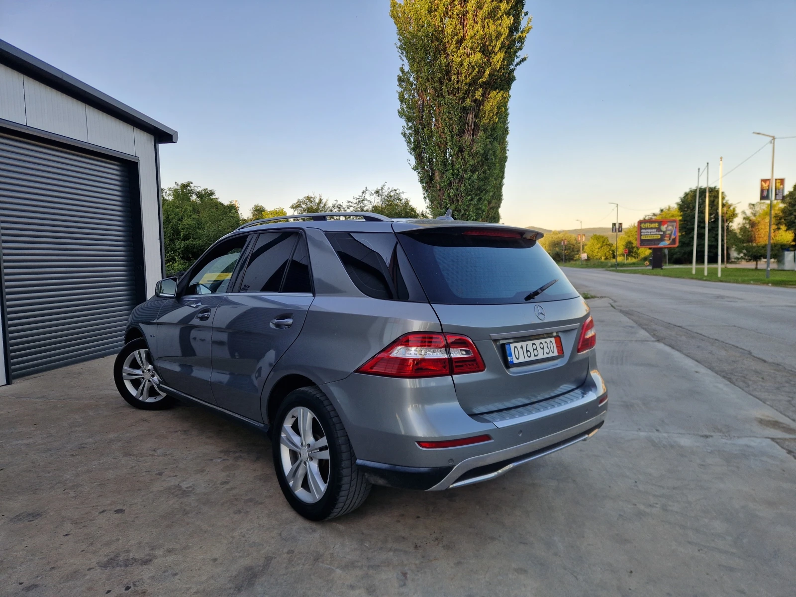 Mercedes-Benz ML 350 LED/Кожа/Подгрев, снимка 4 - Автомобили и джипове - 54907779