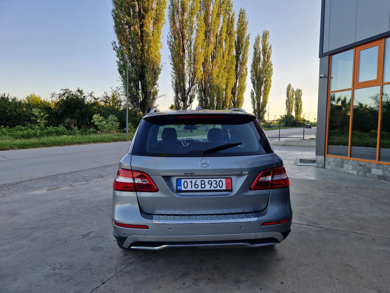 Mercedes-Benz ML 350 LED/Кожа/Подгрев, снимка 5 - Автомобили и джипове - 54907779
