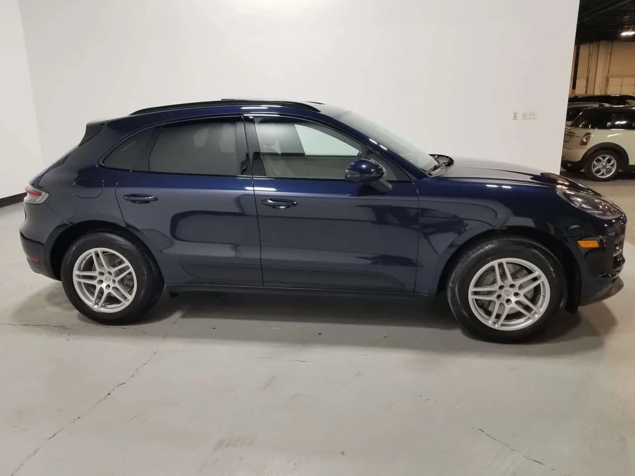 Porsche Macan * 3.0 S ONE OWNER| ACCIDENT FREE| PANOROOF| NAVIGA, снимка 6 - Автомобили и джипове - 56235675
