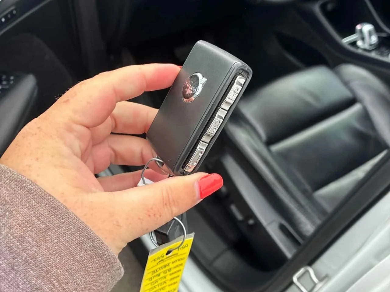 Volvo XC40, снимка 16 - Автомобили и джипове - 56713234
