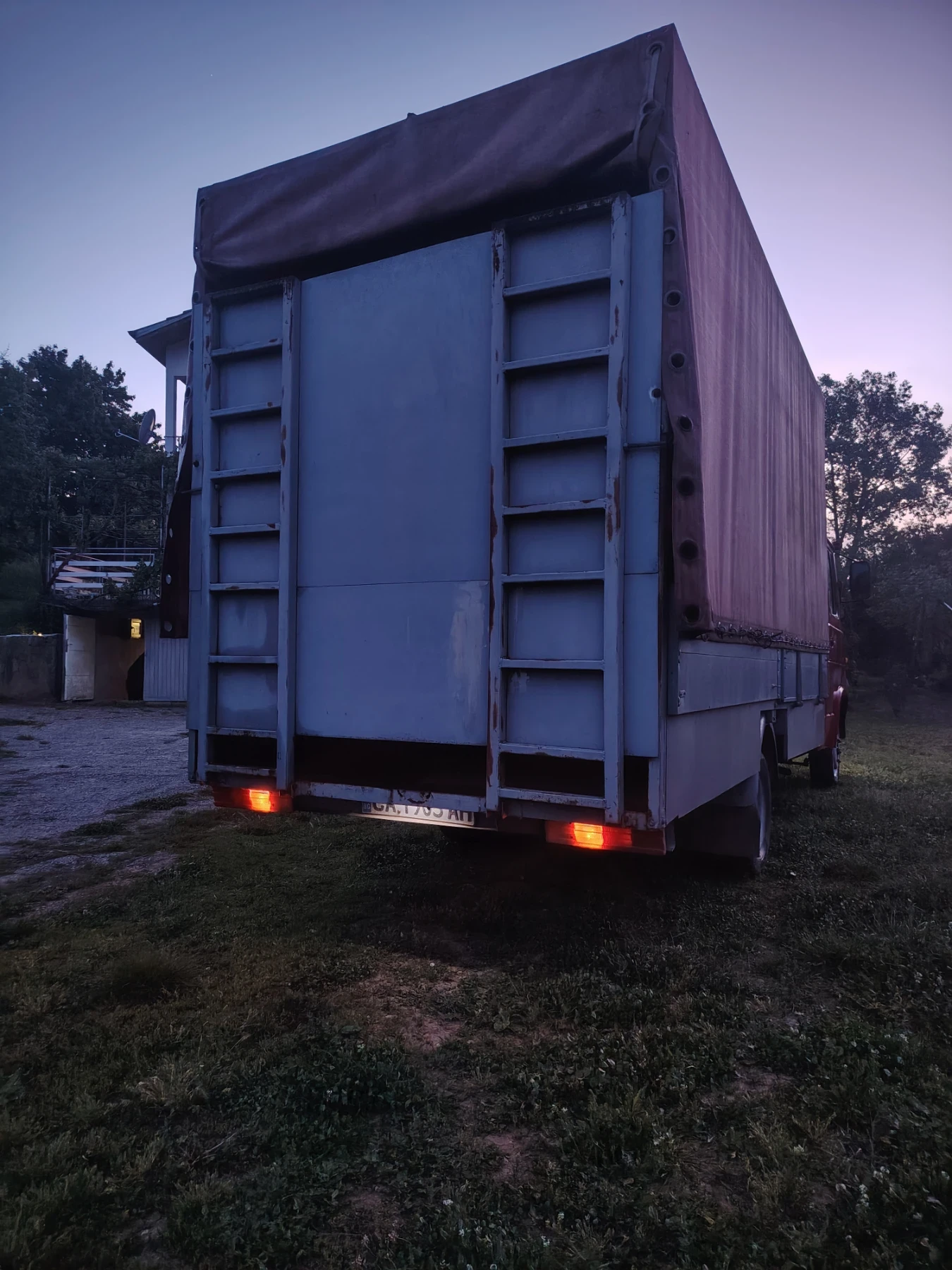 Mercedes-Benz 407 Товарен, снимка 13 - Бусове и автобуси - 54671894
