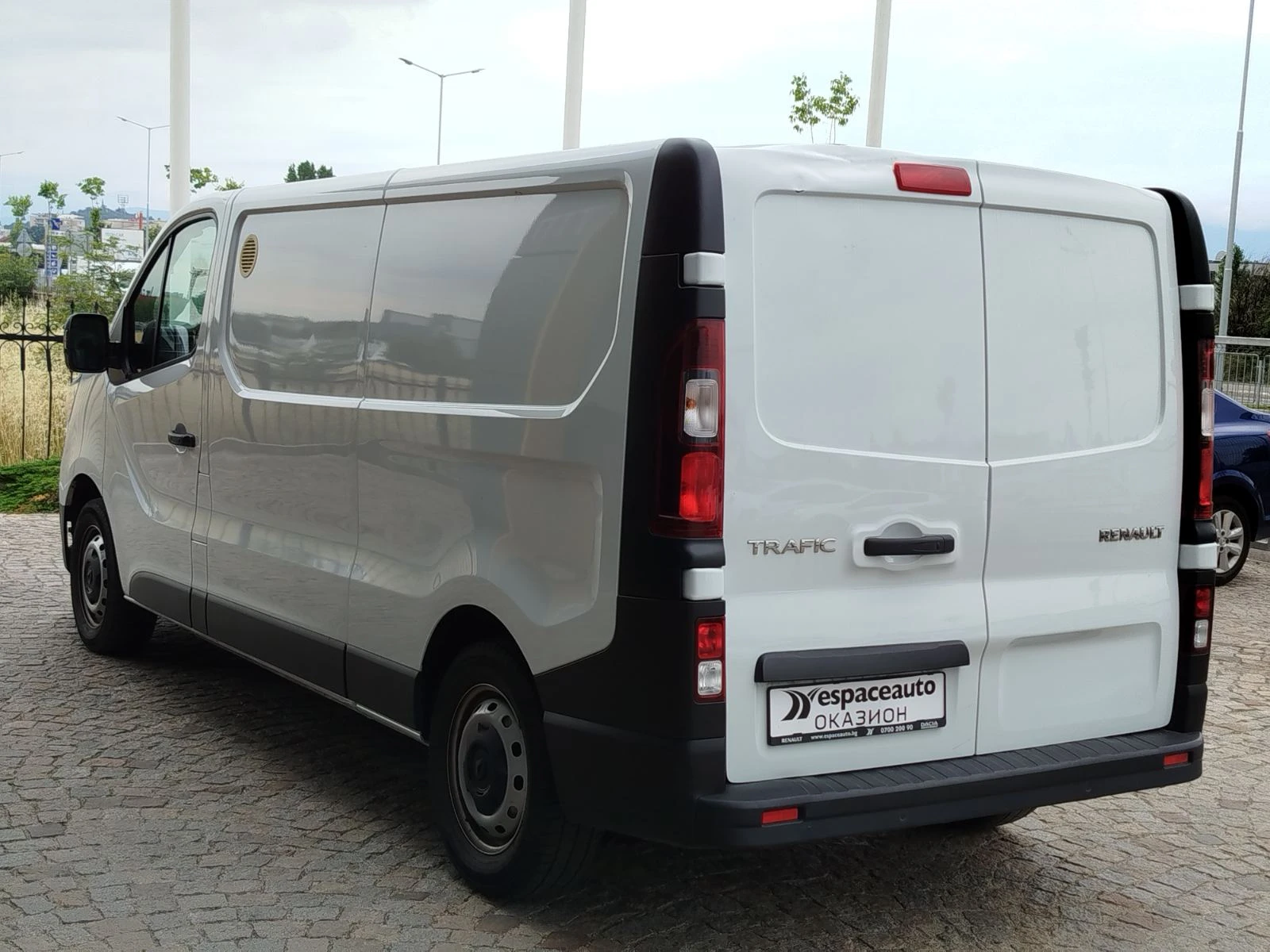 Renault Trafic 2.0 dCi/110 к.с/Life, снимка 7 - Бусове и автобуси - 55024590