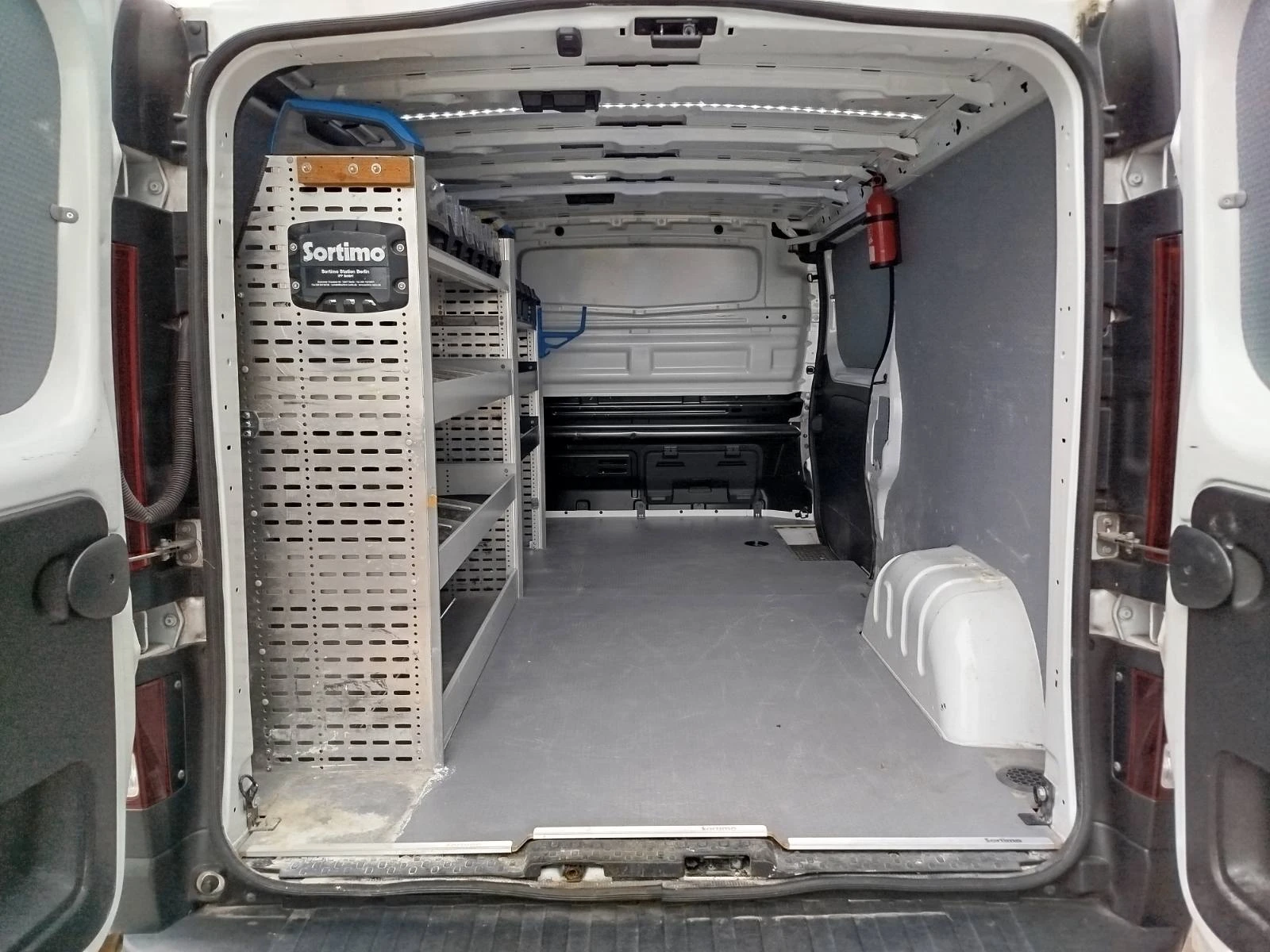 Renault Trafic 2.0 dCi/110 к.с/Life, снимка 9 - Бусове и автобуси - 55024590