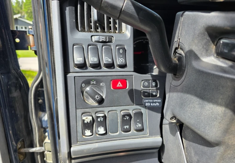 Scania R 560 6Х4 САМОСВАЛ, снимка 9 - Камиони - 51654236