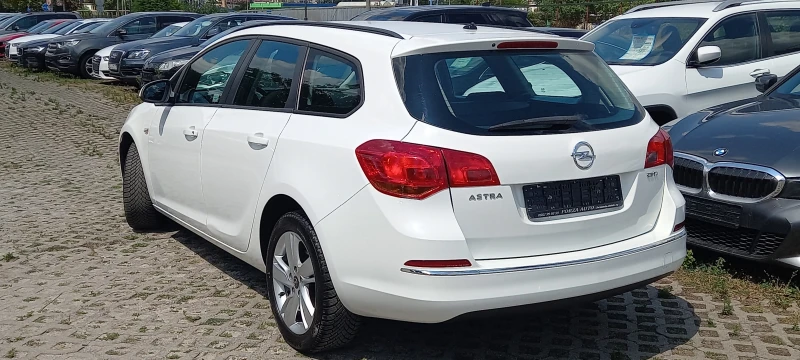 Opel Astra ИЗКЛЮЧИТЕЛНА СЕРВИЗ КНИЖК УНИКТ ОБСЛУЖЕН КАТО НОВА, снимка 5 - Автомобили и джипове - 32771044