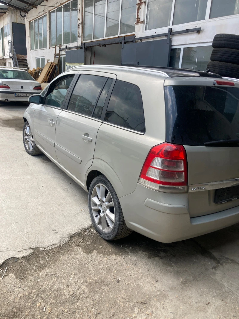 Opel Zafira 1.9DTI, снимка 5 - Автомобили и джипове - 40897861