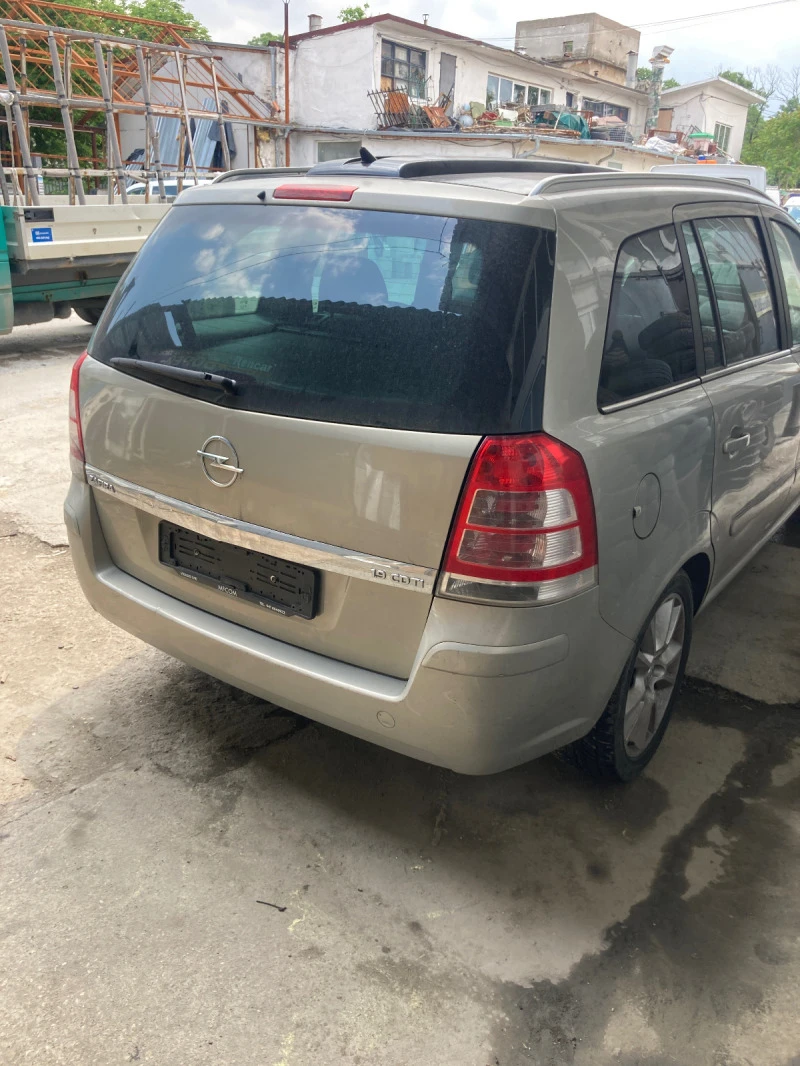 Opel Zafira 1.9DTI, снимка 4 - Автомобили и джипове - 40897861