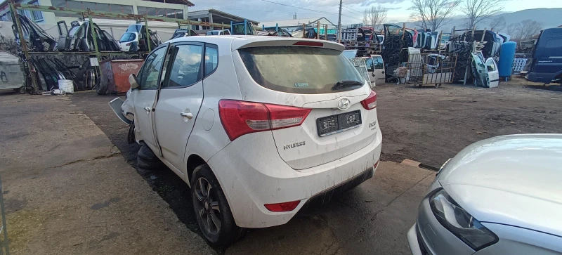 Hyundai Ix20 1.6, снимка 4 - Автомобили и джипове - 43734145