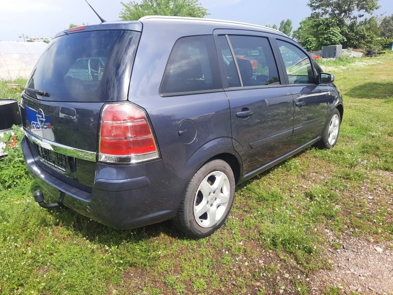 Opel Zafira 2.2  i, снимка 15 - Автомобили и джипове - 45794473