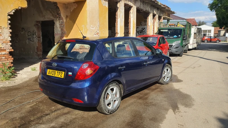 Kia Ceed, снимка 4 - Автомобили и джипове - 52786701