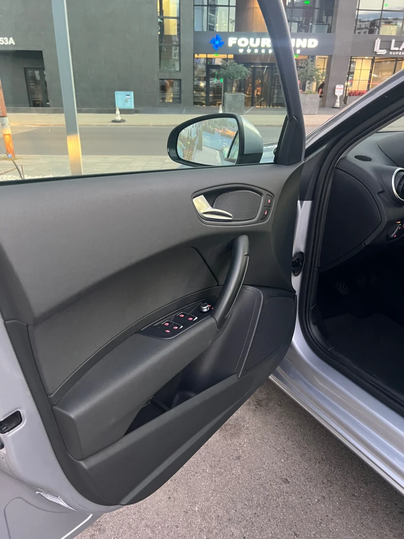 Audi A1, снимка 8 - Автомобили и джипове - 52473125