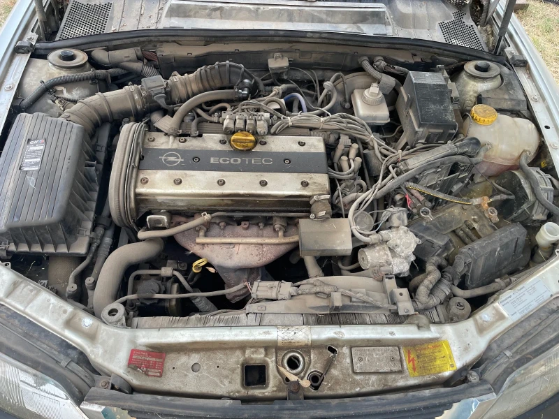 Opel Vectra 1.8 16V, снимка 11 - Автомобили и джипове - 52966295