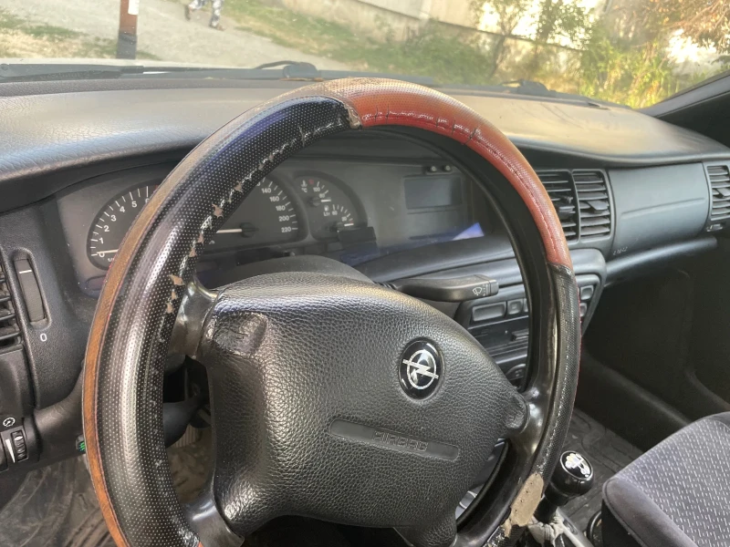 Opel Vectra 1.8 16V, снимка 8 - Автомобили и джипове - 52966295