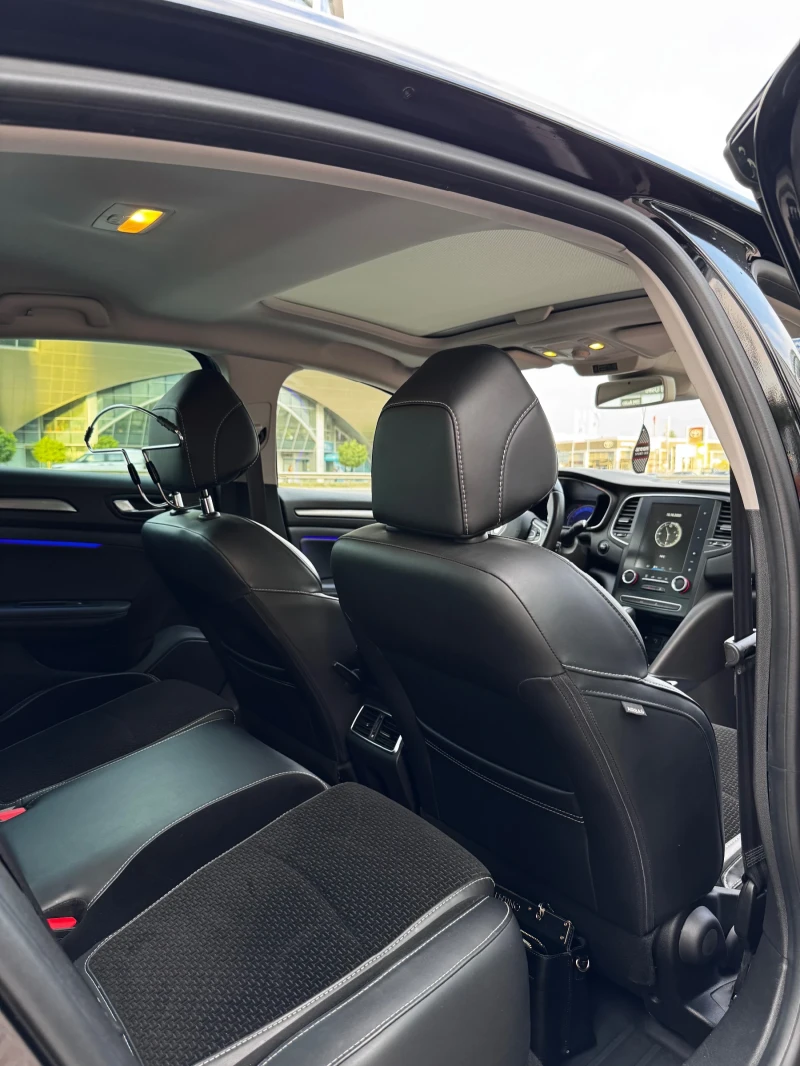 Renault Megane 1.5 DCI, снимка 8 - Автомобили и джипове - 52506991