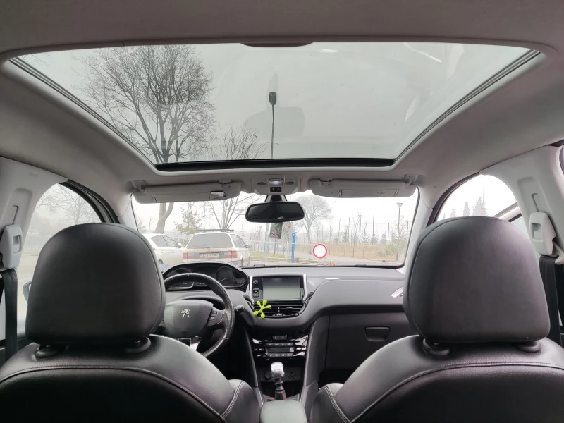 Peugeot 208, снимка 10 - Автомобили и джипове - 52684457