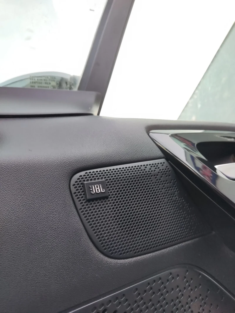 Peugeot 208, снимка 11 - Автомобили и джипове - 52684457