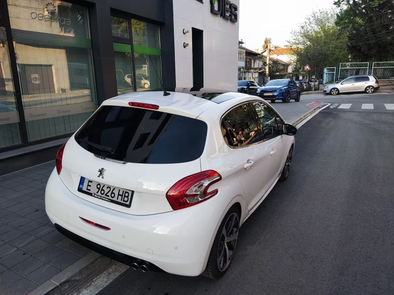 Peugeot 208, снимка 4 - Автомобили и джипове - 52684457