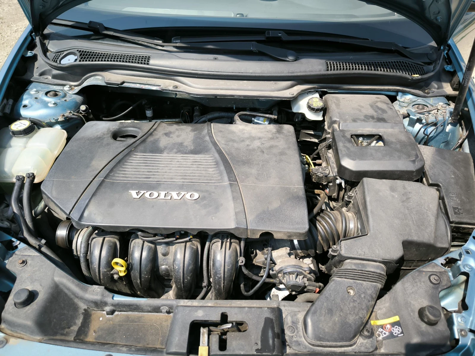 Volvo V50 2.0 F - изображение 10