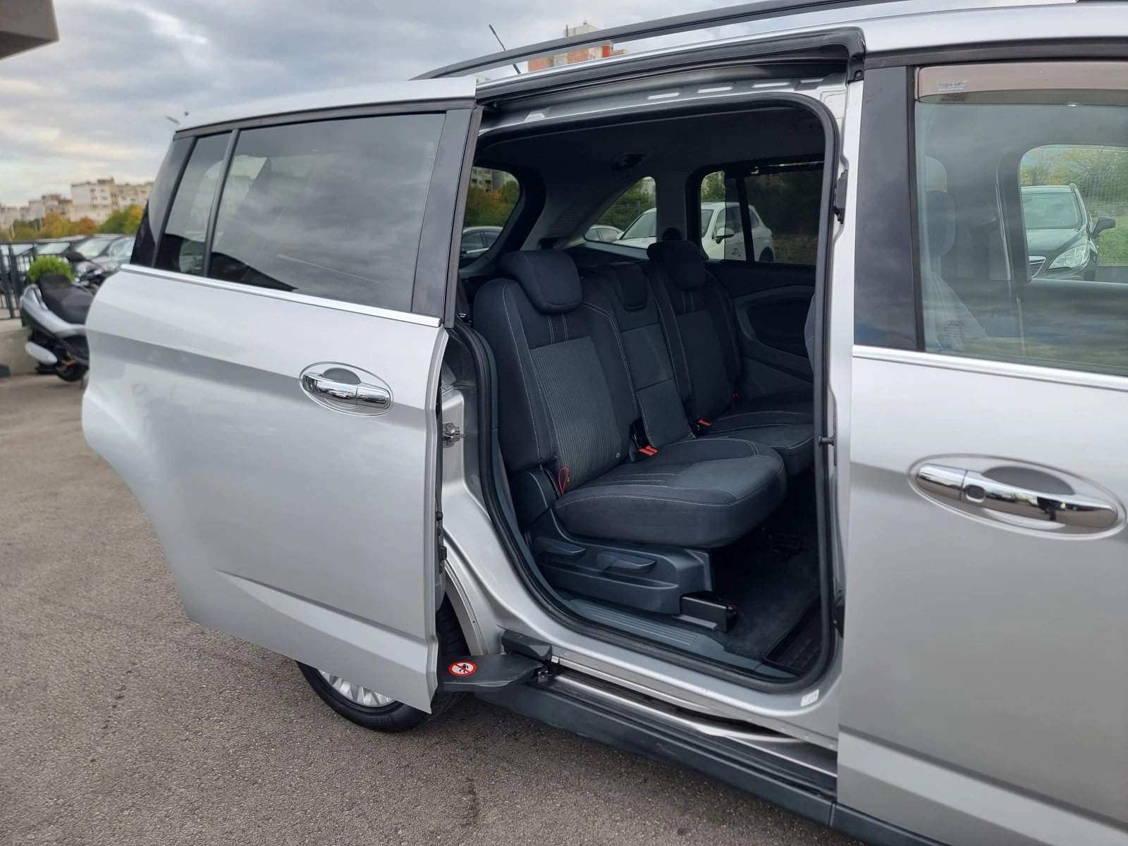 Ford Grand C-Max 2.0TDI | Mobile.bg — изображение 14