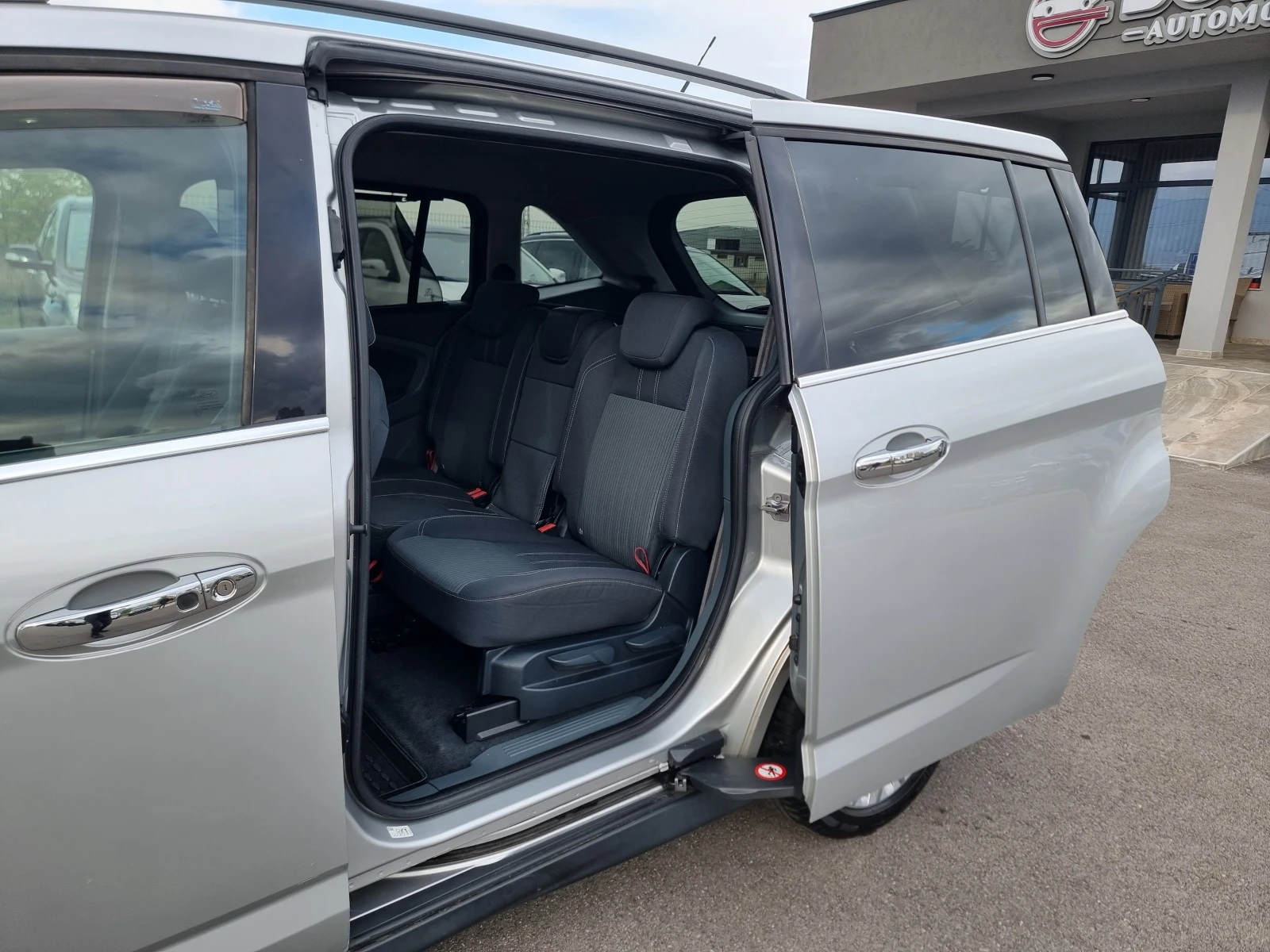 Ford Grand C-Max 2.0TDI | Mobile.bg — изображение 11