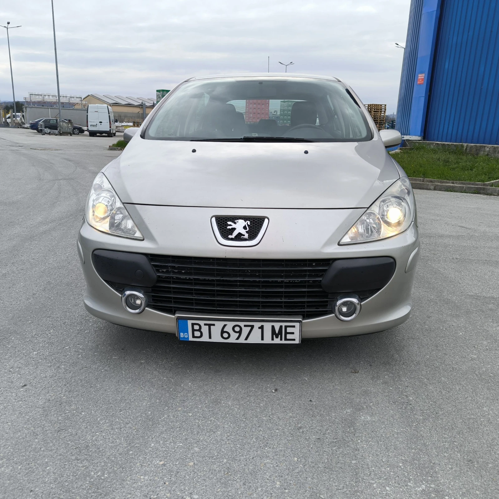 Peugeot 307 2.0 бензин, снимка 2 - Автомобили и джипове - 54088566