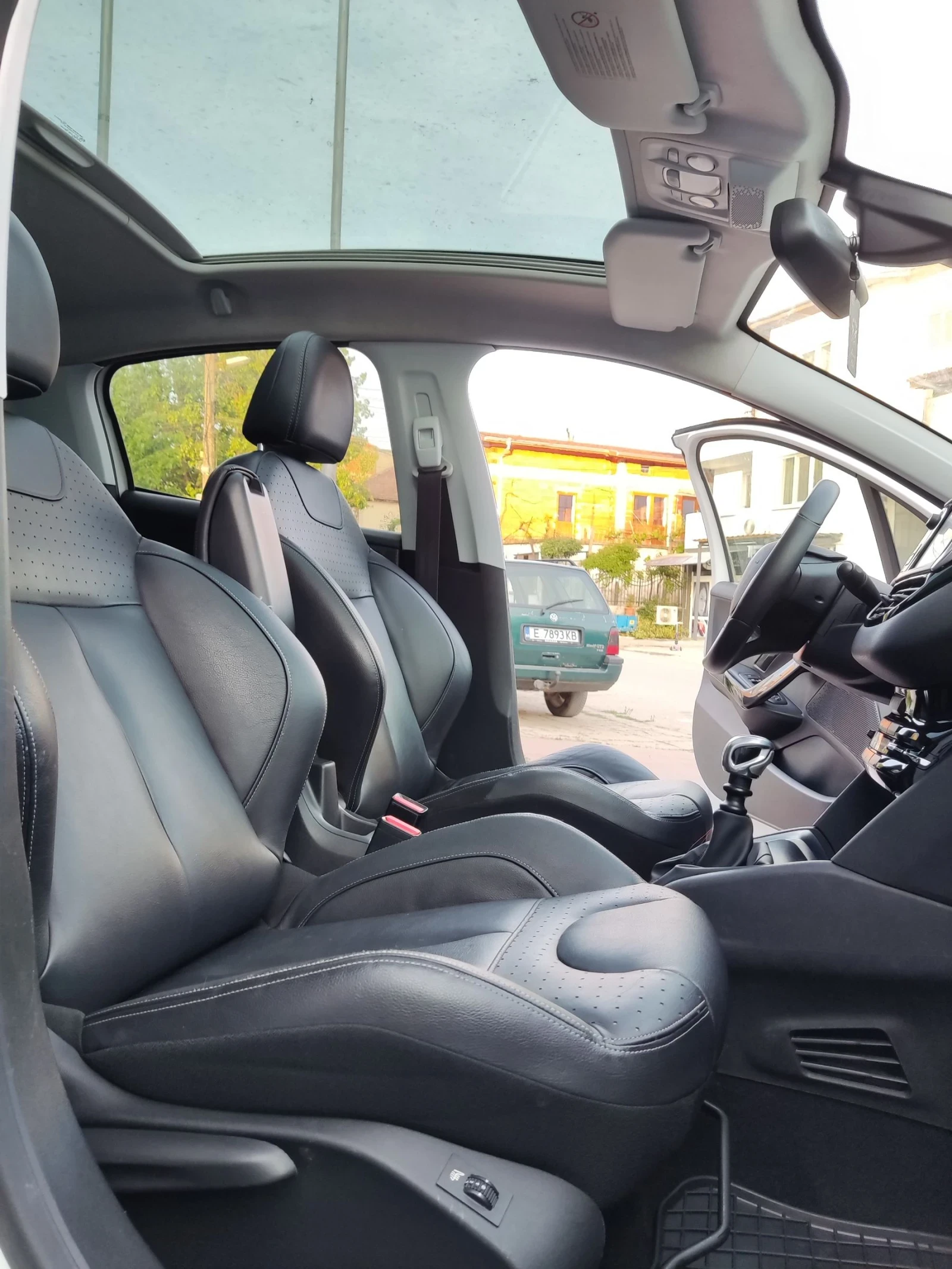 Peugeot 208 | Mobile.bg   12