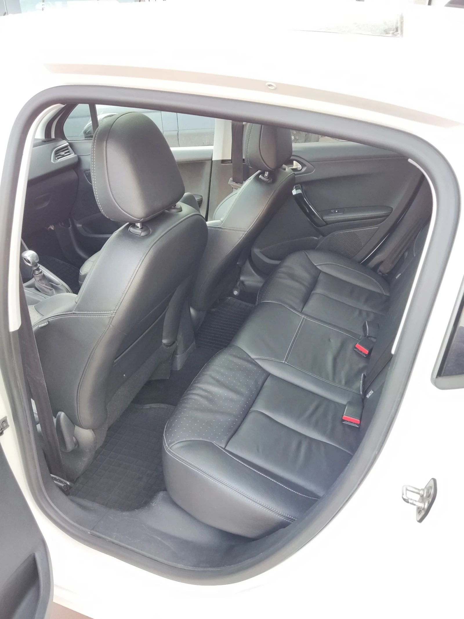 Peugeot 208 | Mobile.bg   13