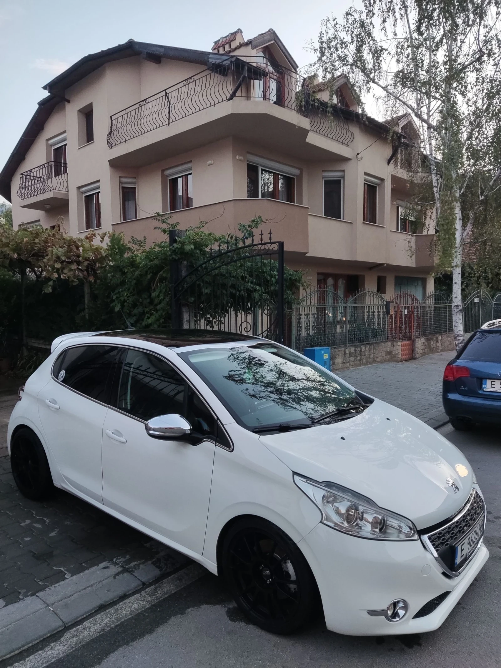 Peugeot 208  - изображение 2