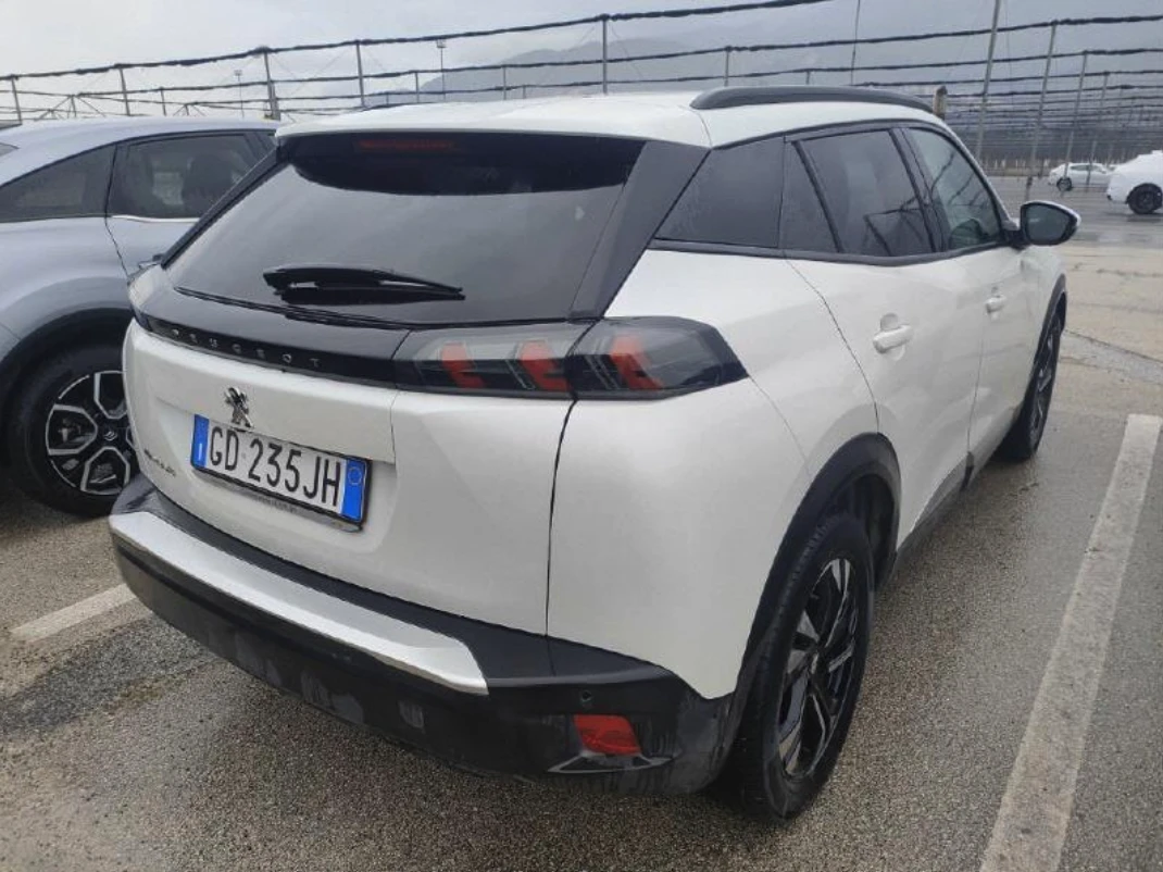 Peugeot 2008 e-2008 Allure, снимка 3 - Автомобили и джипове - 53800838