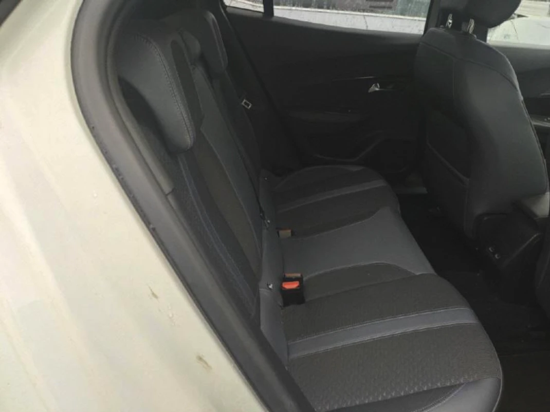 Peugeot 2008 e-2008 Allure, снимка 5 - Автомобили и джипове - 53800838