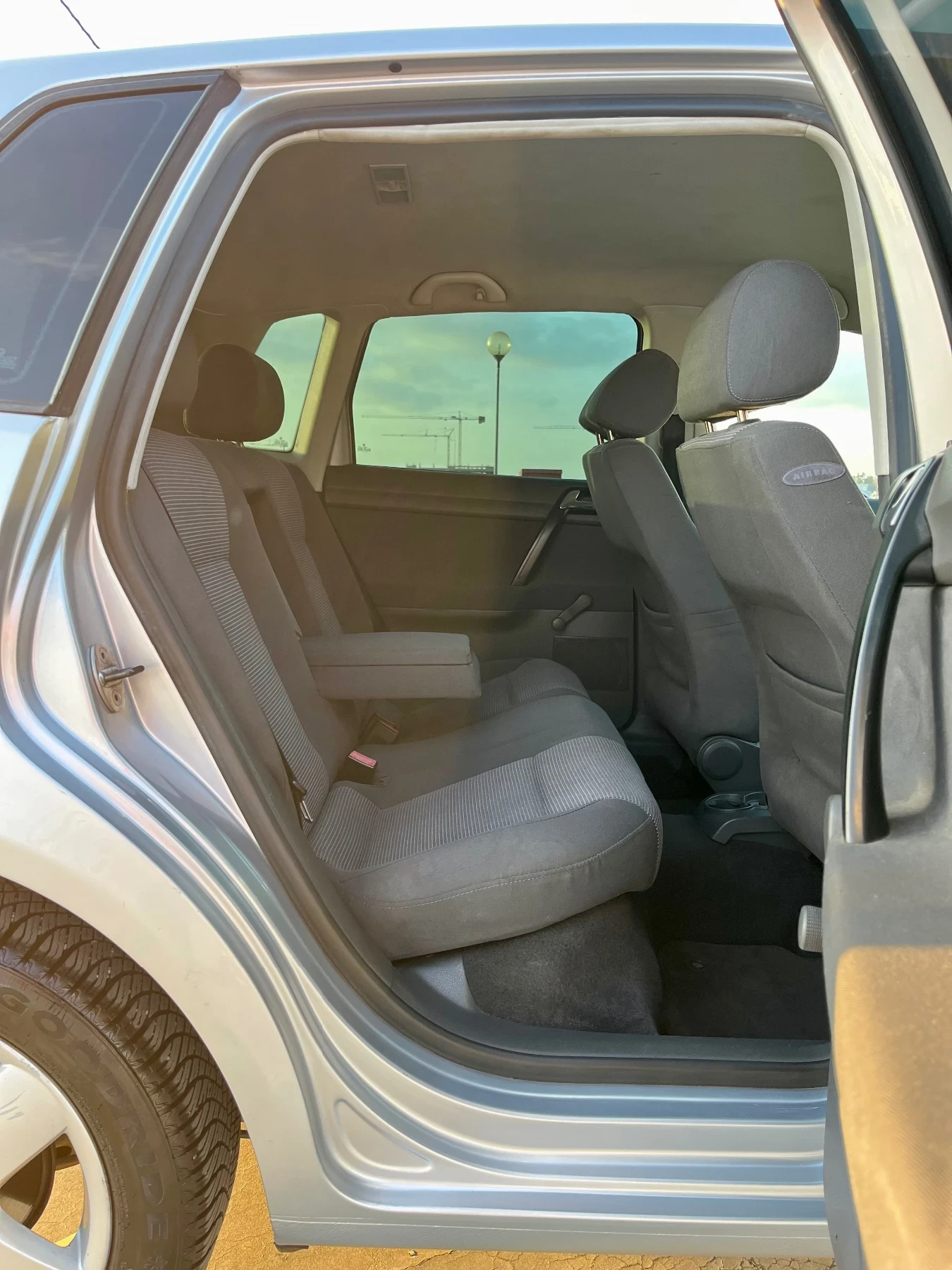 VW Golf 1.9 TDI 101кс, снимка 10 - Автомобили и джипове - 53847491