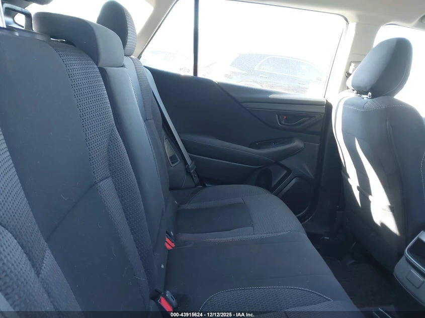 Subaru Outback 2.5L H-4 DI, DOHC, VVT, 182HP All Wheel Drive, снимка 8 - Автомобили и джипове - 53879184