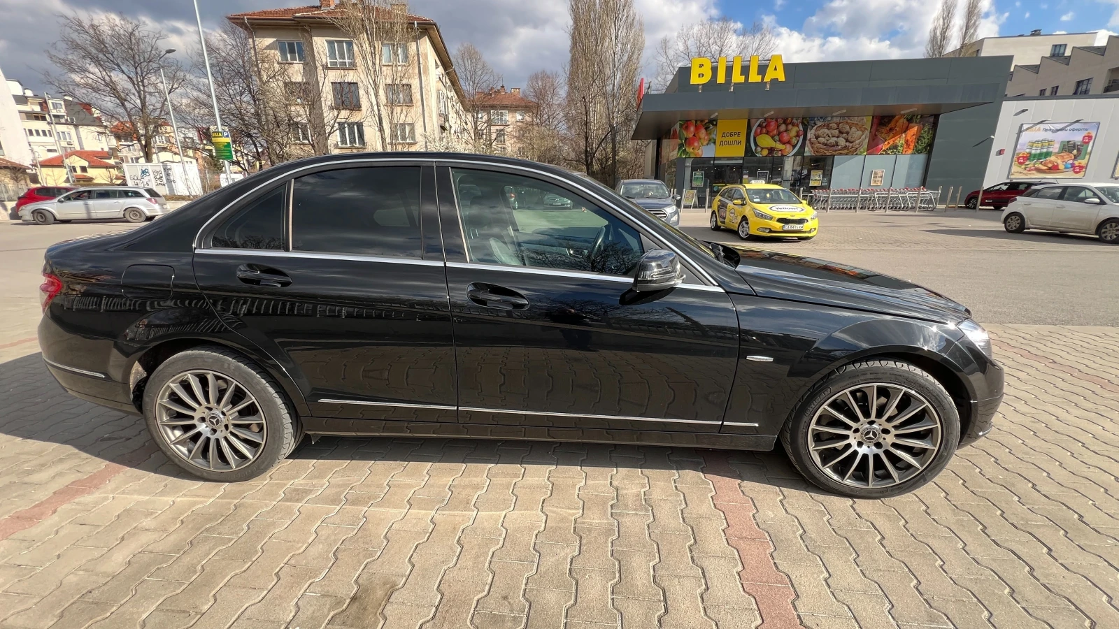 Mercedes-Benz C 300 V6 Avantgarde, снимка 7 - Автомобили и джипове - 53988470