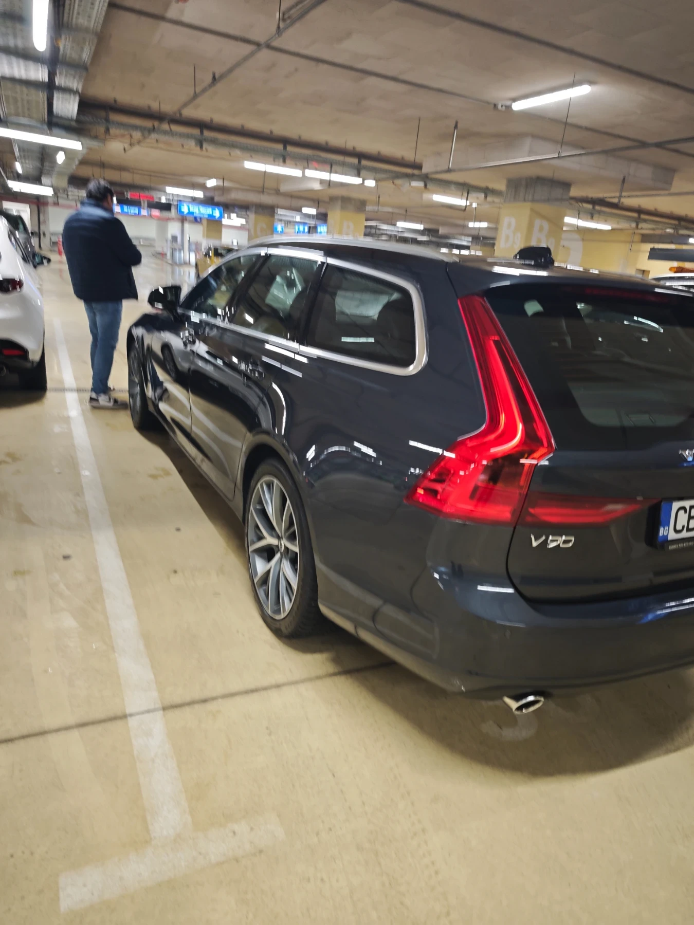 Volvo V90 D 5 4х4, снимка 5 - Автомобили и джипове - 54271620