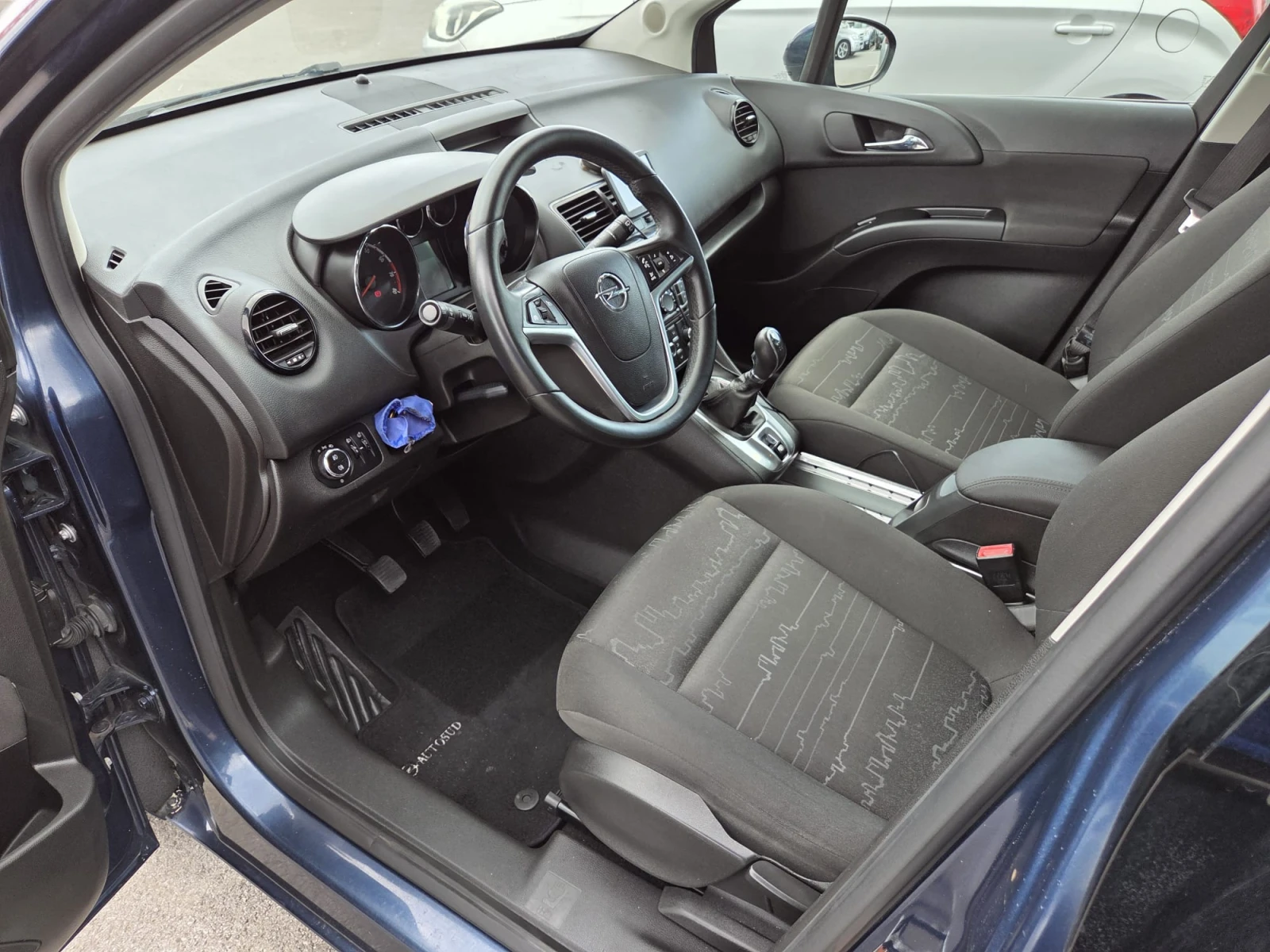 Opel Meriva 1.4 turbo 100 000km, снимка 8 - Автомобили и джипове - 54503623