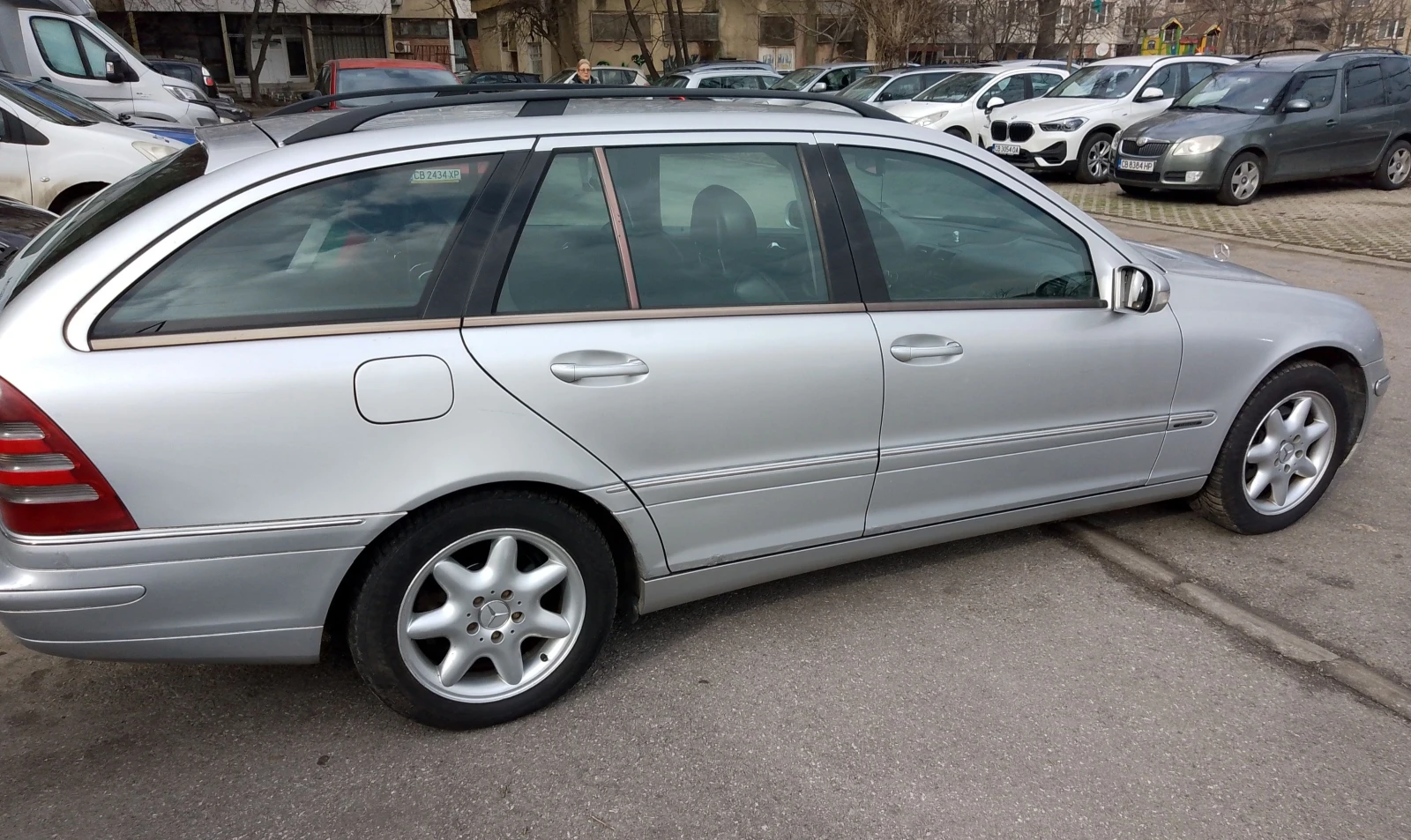 Mercedes-Benz C 270 Elegance, снимка 16 - Автомобили и джипове - 54598488