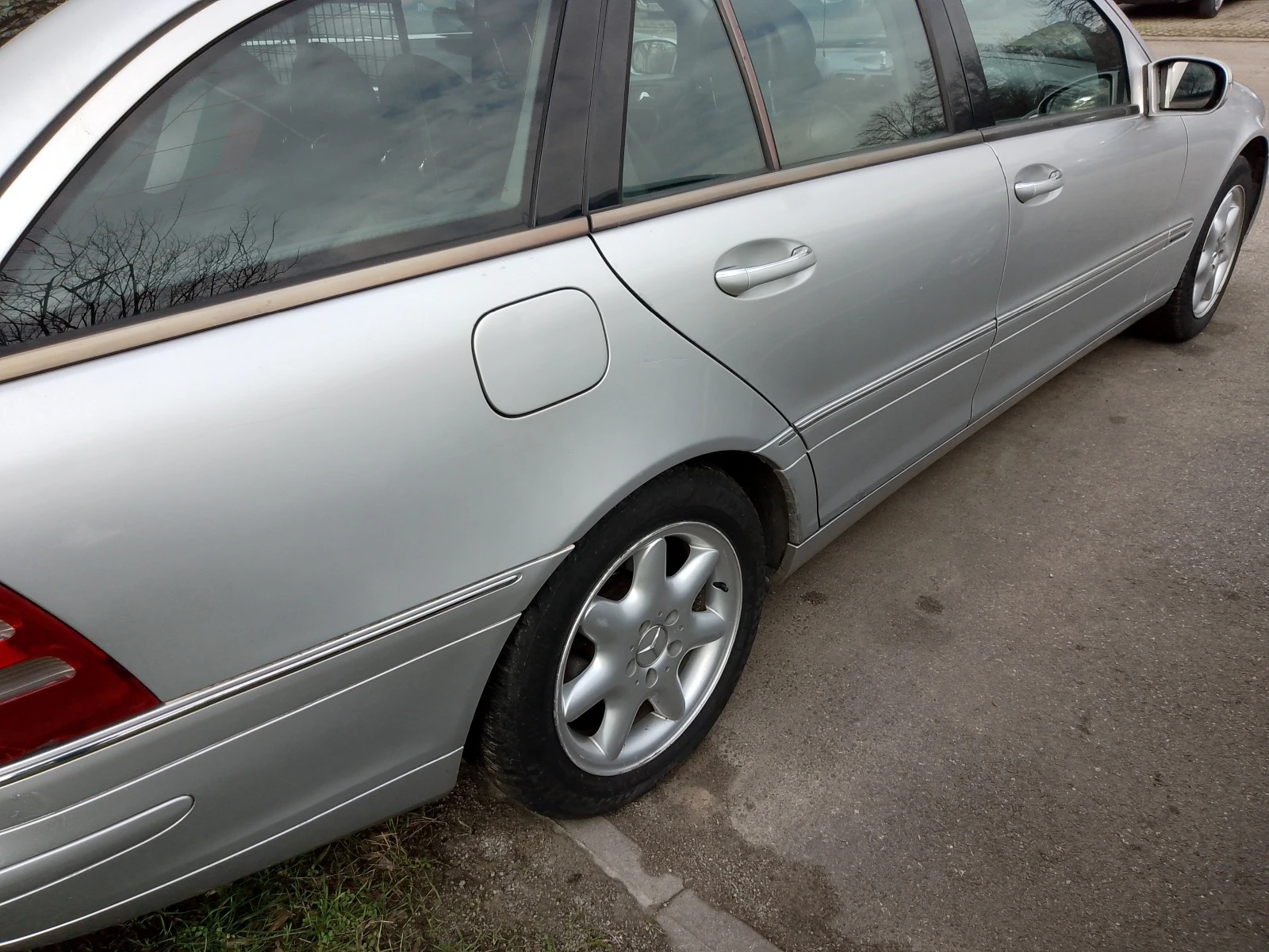 Mercedes-Benz C 270 Elegance, снимка 10 - Автомобили и джипове - 54598488