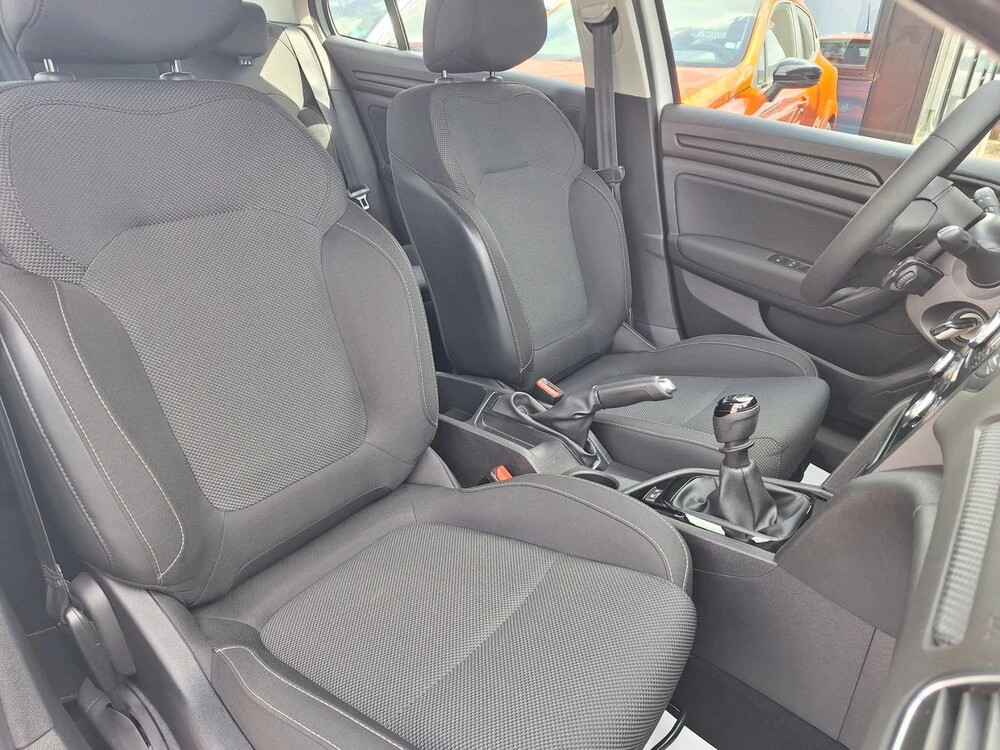 Renault Megane 1.3Tce/115к.с., снимка 15 - Автомобили и джипове - 54642265