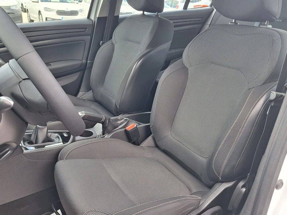 Renault Megane 1.3Tce/115к.с., снимка 13 - Автомобили и джипове - 54642265