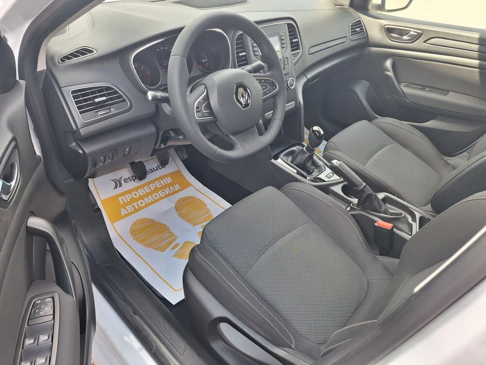 Renault Megane 1.3Tce/115к.с., снимка 12 - Автомобили и джипове - 54642265
