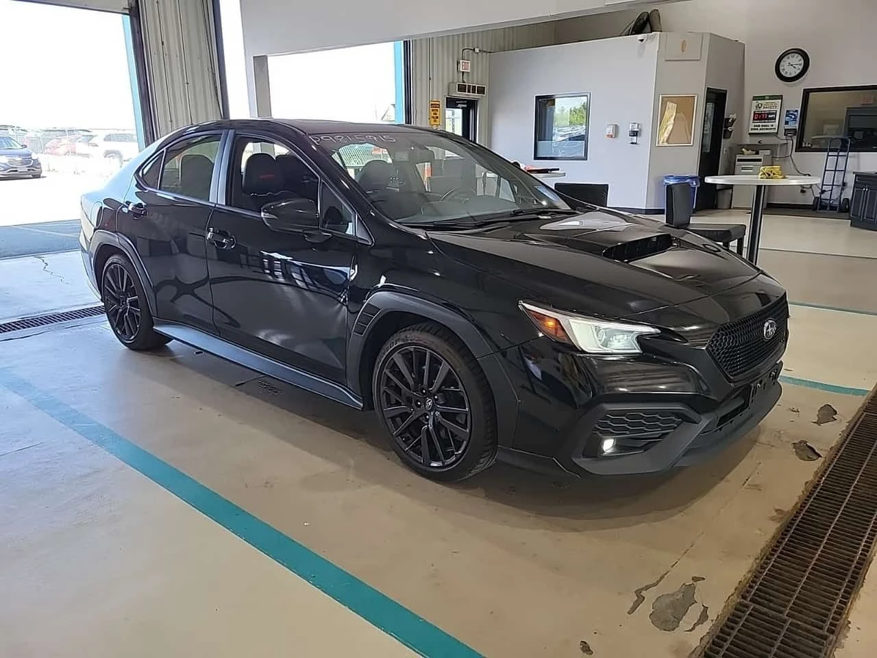 Subaru WRX * SPORT TECH * CARFAX * БЕЗ ПЪРВОНАЧАЛНА ВНОСКА, снимка 2 - Автомобили и джипове - 55180345