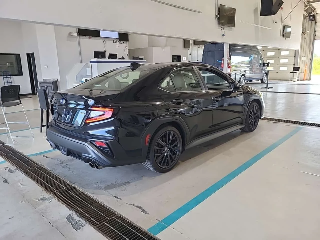 Subaru WRX * SPORT TECH * CARFAX * БЕЗ ПЪРВОНАЧАЛНА ВНОСКА, снимка 3 - Автомобили и джипове - 55180345