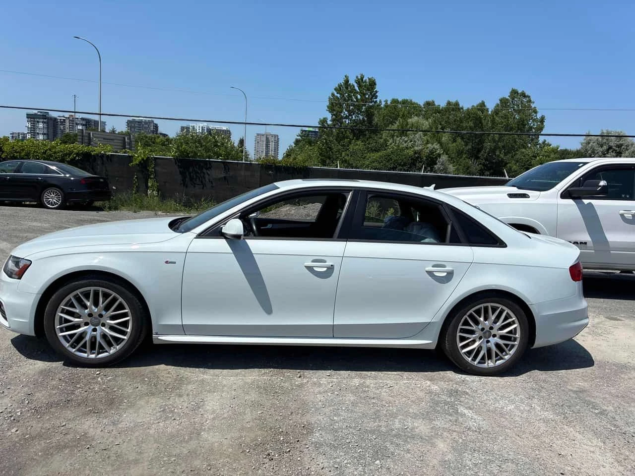Audi A4 * Komfort plus * CARFAX * ЦЕНА ДО БГ, снимка 2 - Автомобили и джипове - 55314984