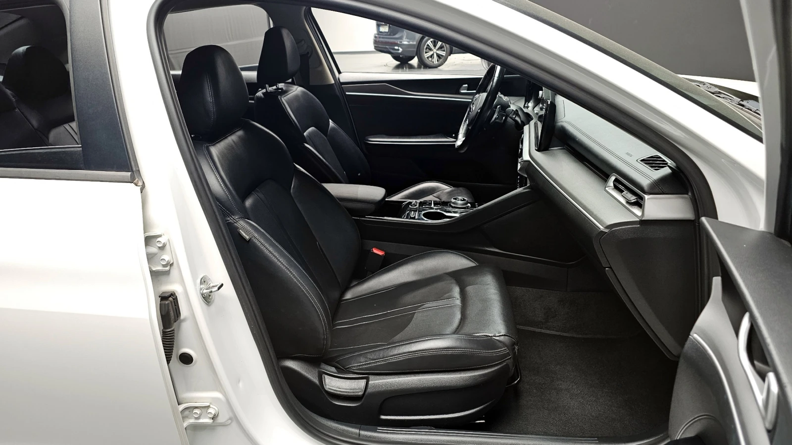 Kia K5 2.0 Prestige, снимка 9 - Автомобили и джипове - 56102830