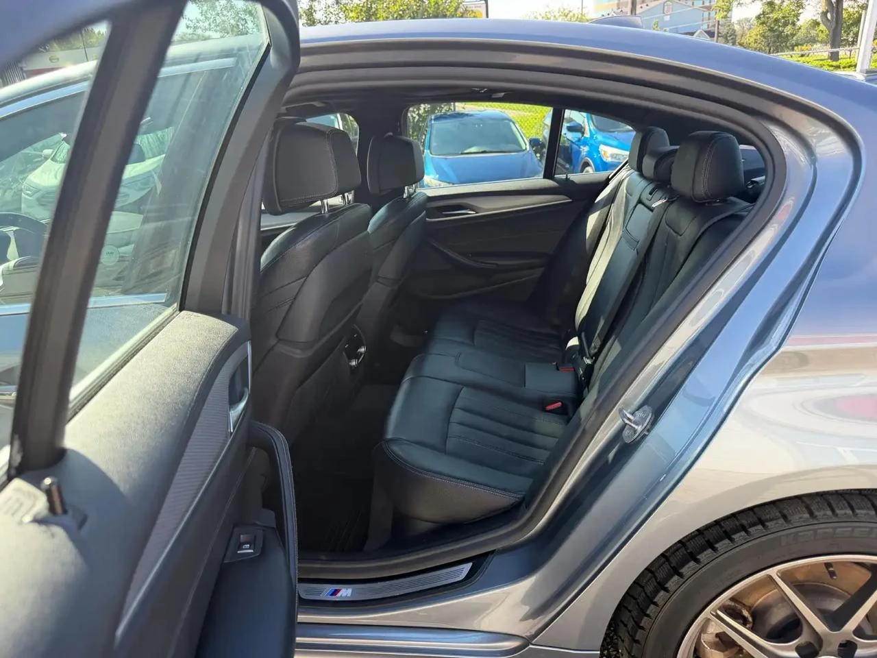 BMW 530 Xdrive* Distronic* M pack* �����* 360* ����� | Mobile.bg � ����������� 17