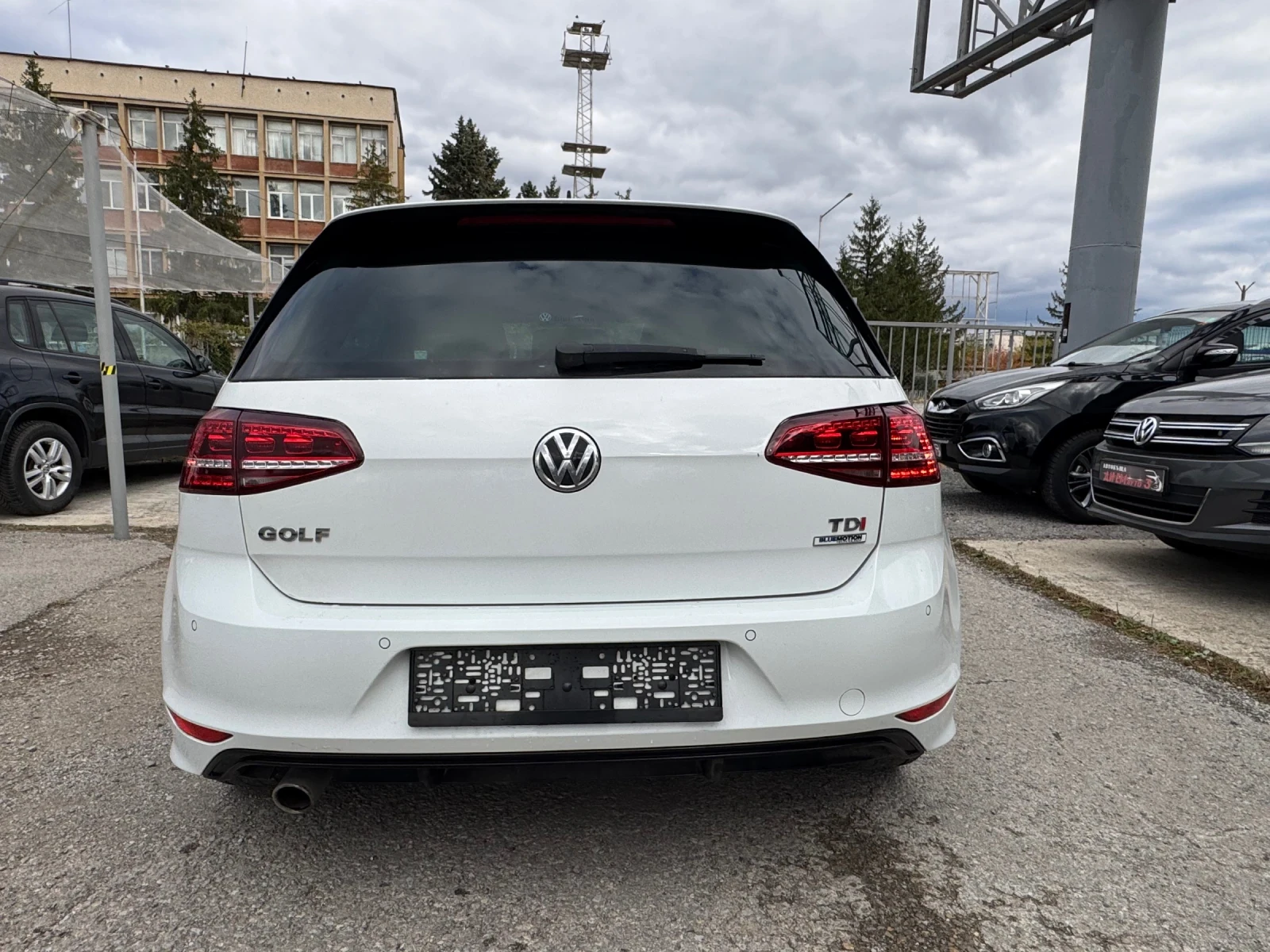 VW Golf, снимка 5 - Автомобили и джипове - 56543578