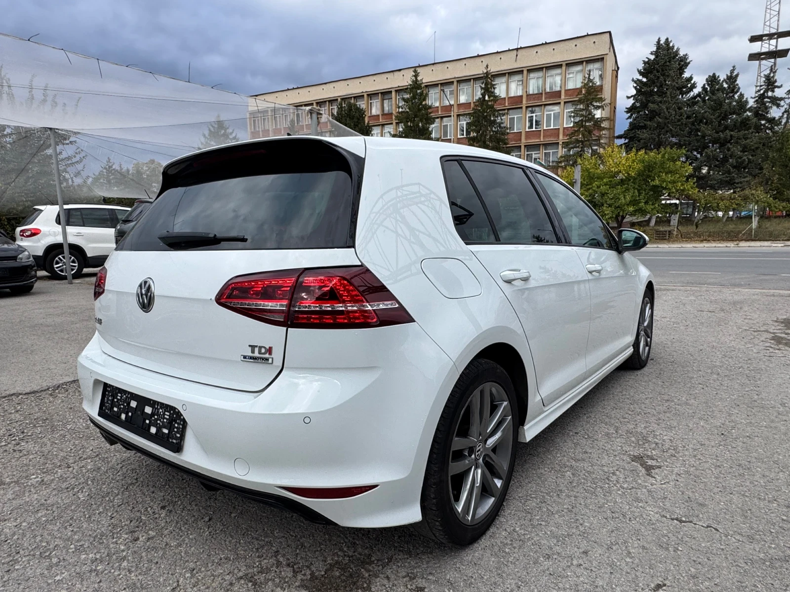 VW Golf, снимка 6 - Автомобили и джипове - 56543578